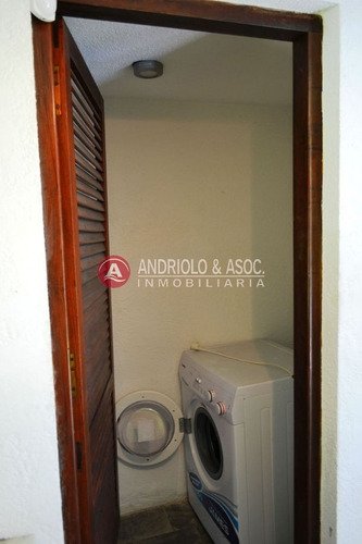 Casa De 5 Dormitorios Y Piscina En Zona De Cantegril- Ref: 4334