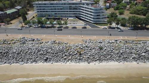 Colonia Apartamento Sobre Rambla Con Vista Al Río