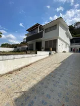 Comprar Casa\u002Fventa\u002Fsanta Paula\u002F 572 M2\u002F 7 Hab+hab Serv\u002F 5 Baños+ B Serv\u002F 5 Puestos