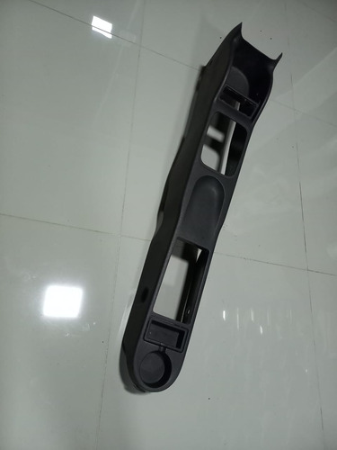 Console Central Dos Bancos Gm Corsa Montana 2006 24400405