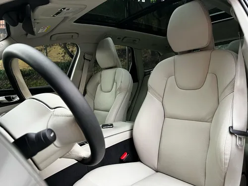 Volvo XC60 2.0 T8 Plus
