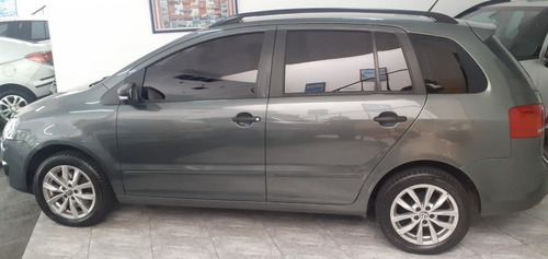 Volkswagen Suran 1.6 Trenline 2014 Km 60mil