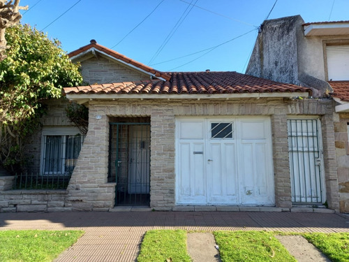 Casa 3 Amb Con Garage, Y Galpon Con Trifasica - Zona: Cerrito Y Elcano