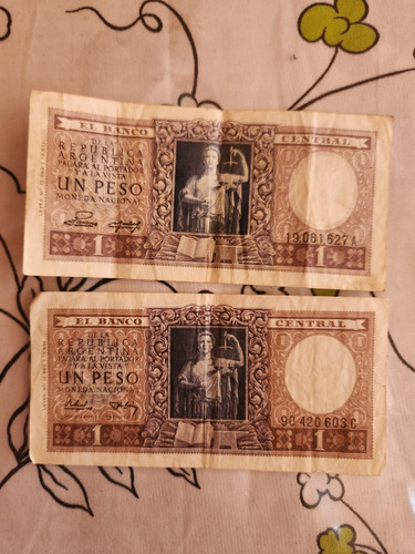 2 Billetes Moneda Nacional Año 1947.