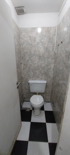 Excelente Local De 90 M2 Sobre Avenida!!!