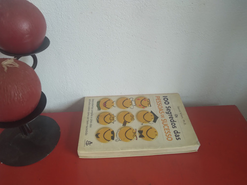 Livro: Os 100 Segredos Das Pessoas De Sucesso - David N 2002 (Usado)