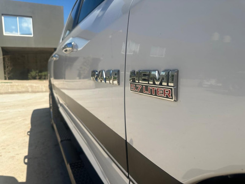 RAM 1500 5.7 Laramie Atx V8