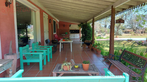 Venta Casa Con Pileta Tipo Chacra En Club De Campo Haras El Malacate