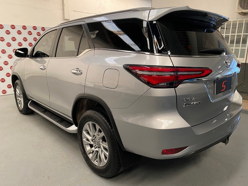 Imagen 6 de 15 de Toyota Sw4 2.8 Tdi Srx At 2021
