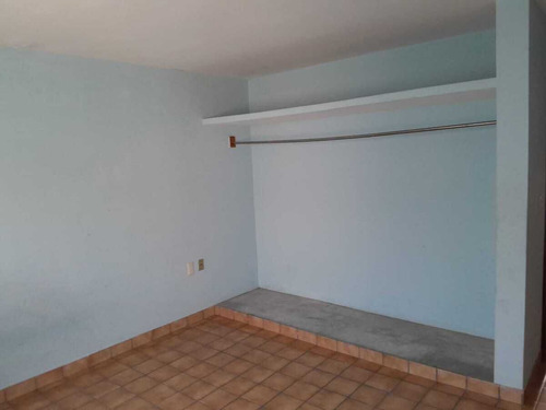 ¡casa En Renta De Dos Niveles!