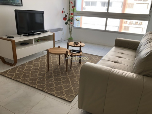 Imagen 6 de 17 de Parada 8 Playa Mansa, Un Dormitorio Y Medio