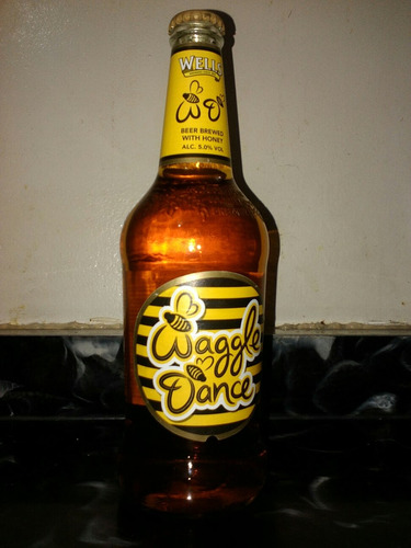 Cerveza Well's Waggle Dance Importada Inglesa Caballito