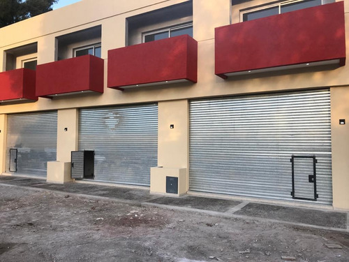 Local - La Reja