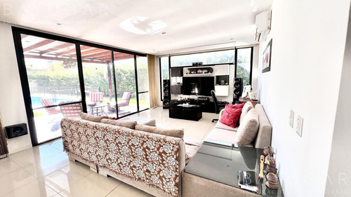 Imagen 7 de 30 de Venta - Casa En Barrio Privado Sausalito - Acepta Propiedad Parte De Pago - Bayugar Negocios Inmobiliarios
