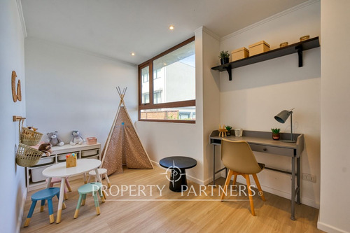 Cómodo Townhouse, Con Excelente Ubicación