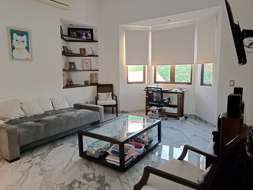 Casa De Una Planta Ubicada En Temozón Norte, Mérida.