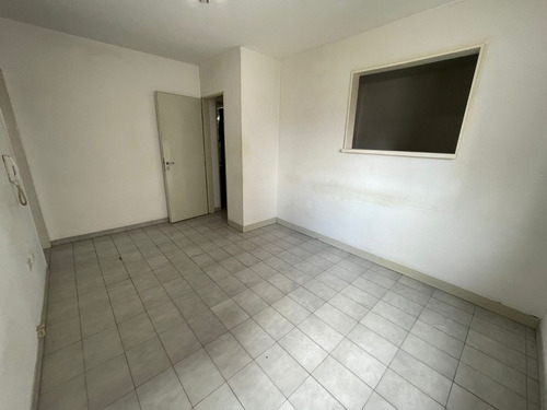 Imagen 11 de 15 de Departamento 1 Ambiente Moron Centro