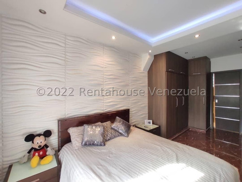 Imagen 15 de 26 de Townhouse En Venta En Urb. El Bosque 22-29211 Zp