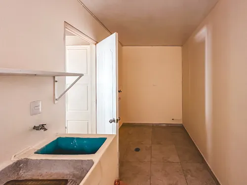 Casa En Venta Con Recámara En Planta Baja En Rincones De La Calera.
