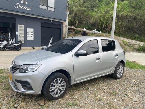 Renault Sandero 1.6 Authentique / Life