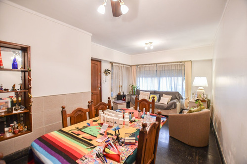 Imagen 2 de 27 de Casa De 3 Dormitorios Y Patio En Venta, La Plata