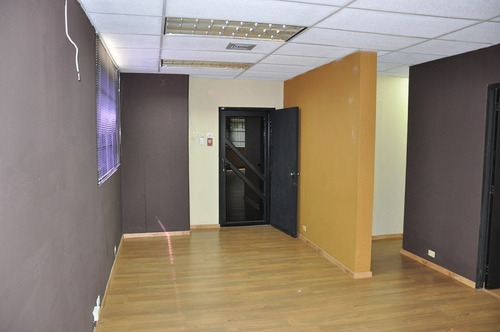 Imagen 6 de 11 de Local Para Oficina, Edificio Torre Trebol, Lomas Del Este, Alquila: Inmobiliaria Manrivoli Telef 0424-4350491