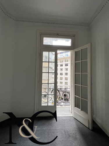 Edificio De Oficinas En Venta En Microcentro - Reconversion Viviendas