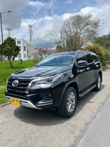 Toyota Fortuner Srv