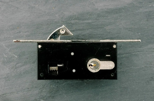 Cerradura Chapa Puerta Corrediza Embutir Cisa Picolo M 30mm Color Negro