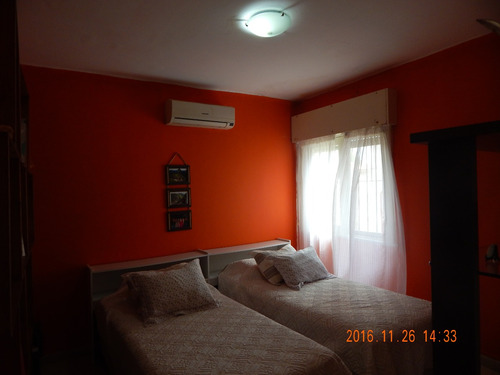 Venta - Piriápolis - Orden De Vender!!! Casa Amplia Con Apto Al Fondo Y Terreno Al Frente En Excelente Zona - Ref 1549