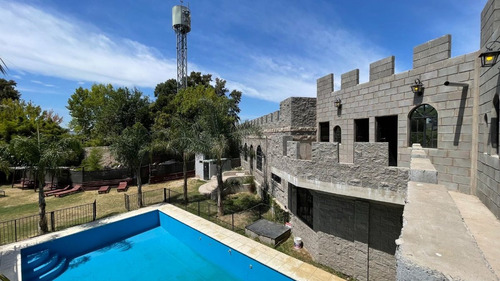 Quinta Salon De Fiestas - Venta Castillo