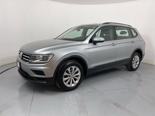 Volkswagen Tiguan TRENDLINE PLUS TSI DSG L4 150 HP