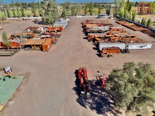 Greenwood Vende Base De Operaciones, Edificaciones Y Gran Terreno En Carril Rodriguez Peña.