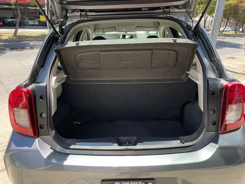 Nissan March 1.6 Advance At