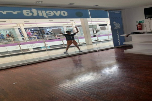 Alquiler De Bello Local Comercial En Charallave.