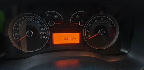 Imagem 8 de 8 de Fiat Doblo 2014 1.8 16v Essence Flex 5p