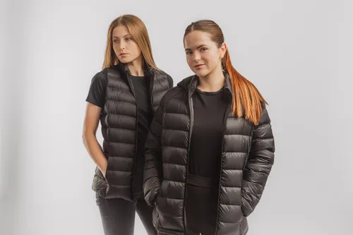 Chaleco clearance negro plumas