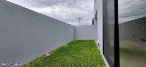 Imagen 17 de 30 de Casa De 4 Recamaras En Venta En Altozano, Querétaro!