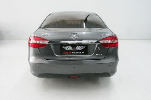J5 Sedan 1.5 16v 4p Mec.