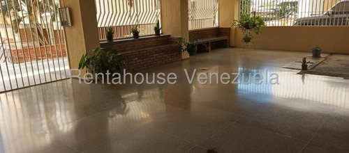 Marcos Gonzalez Vende Amplio Apartamento Zona Oeste Barquisimeto - Lara #25-23347