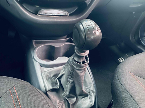 Fiat Uno 1.4 Sporting Flex 5p