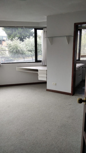 Imagen 10 de 12 de Vendo D Oportunidad Departamento 245 M2 $.880/m2.super Lujo Acabados Europa. El Bosque (bajo). Vistas Unicas. Seguridad. 2 Garages Cubiertos Y Bodega. Copropiedad 840 M2 Parque Privado Bbq . Y Mas...