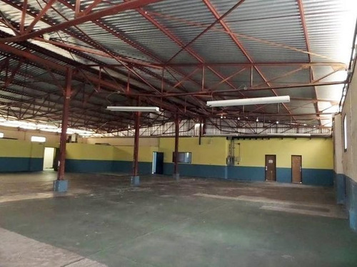 Imagen 5 de 28 de Excelente Galpon Industrial De 4.500 Mts Urb La Yaguara Mls # 22-4957