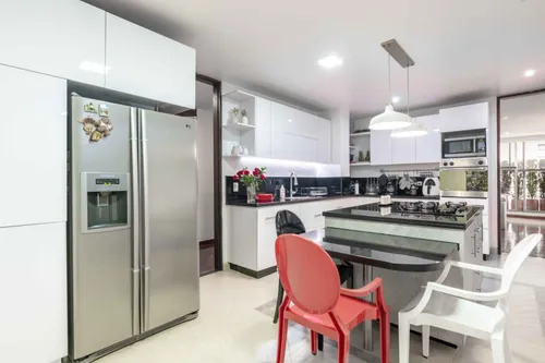 Apartamento En Venta En San Patricio. Cod V8112