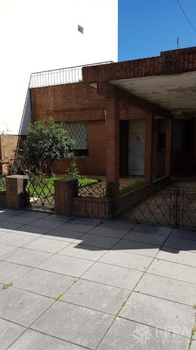 Imagen 3 de 4 de Venta De Terreno Con Casa A Demoler Ó Reciclar En Wilde (28367)
