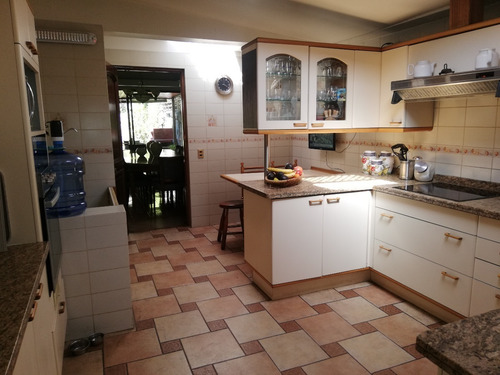 Imagen 10 de 30 de Exclusiva Casa Vista Despejada, Siete Dormitorios