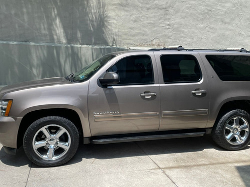 Imagen 7 de 15 de Chevrolet Suburban C Lt 2013