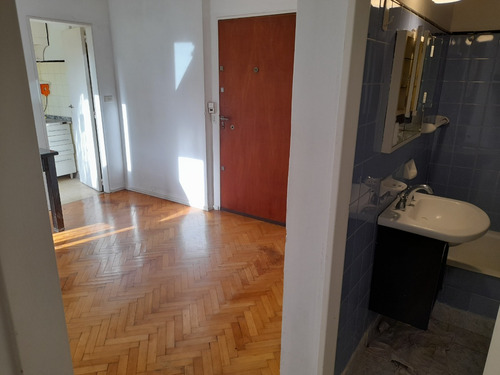 Atencion Inversor Remato Por Viaje O P O R T U N I D A D, Ideal Alquiler Temporal Y Uso Profesional Por Reglamento A Reciclar, Mucho Sol Jorge 11-5-150-0102