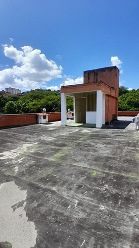 En Venta Edificio Comercial En El Corazón De Guarenas. Kn