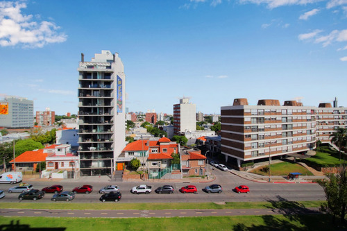 Hermoso Apartamento A Estrenar En Parque Batlle - Con Terraza Al Frente - Piso 3 - 104 M2, 3 Dorm / 2 Baños (suite). Opción Garage